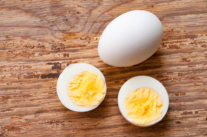 How Much Saturated Fat in Eggs Boiled?