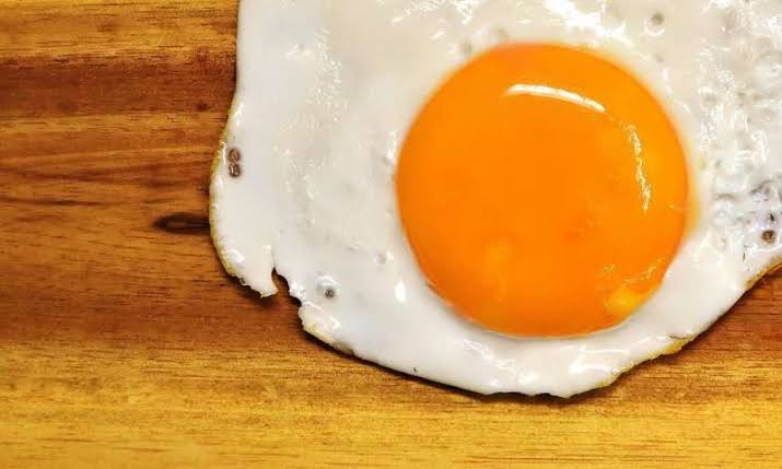 How Much Saturated Fat in Eggs Poached?